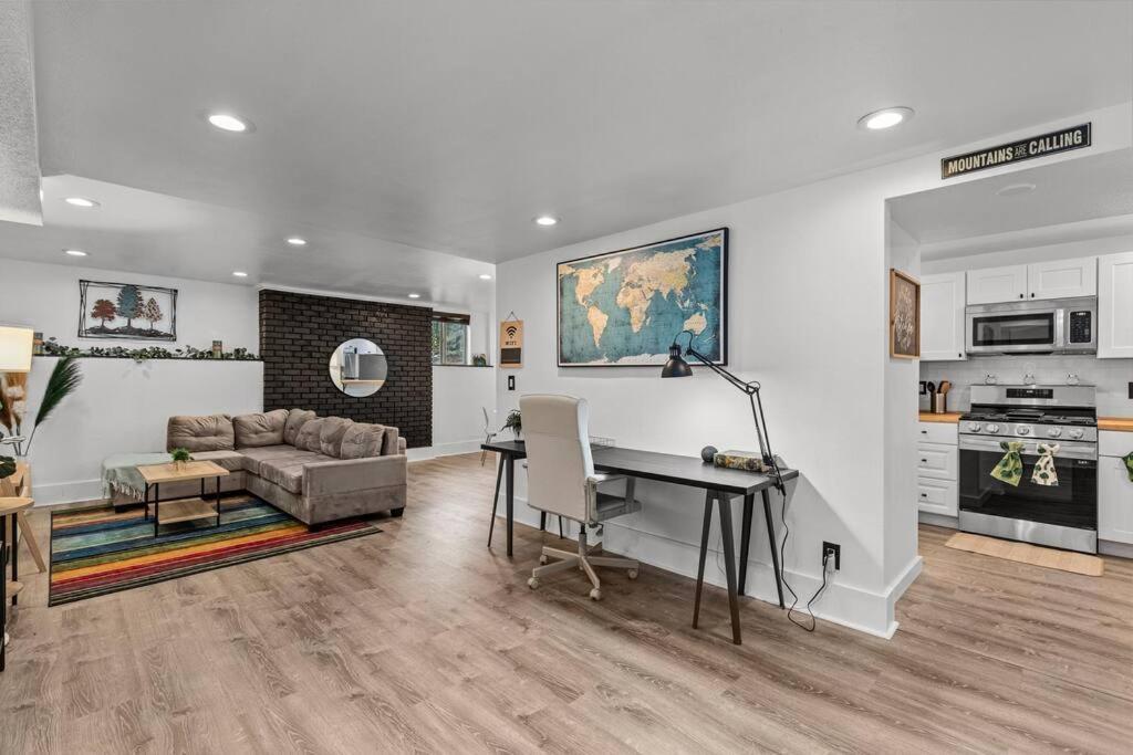 Pacific Nw Gem W/Hot-Tub 15 Minutes Airport. Apartment Auburn Exterior photo